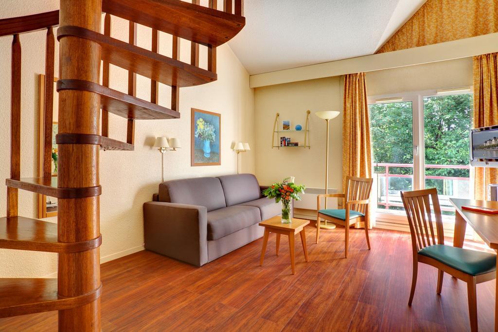 Citadines Geneve Ferney Voltaire Aparthotel Quarto foto