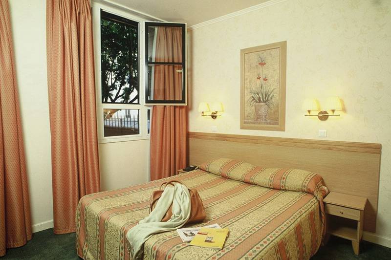 Citadines Geneve Ferney Voltaire Aparthotel Quarto foto
