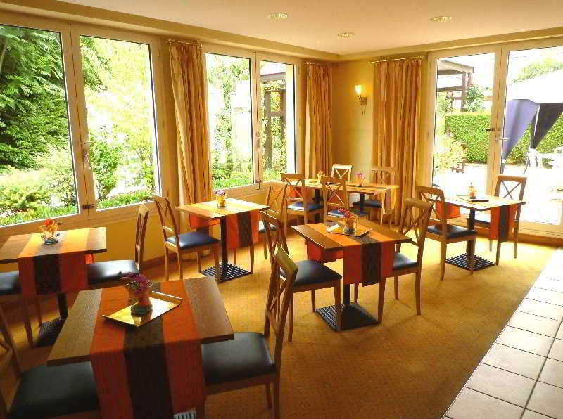 Citadines Geneve Ferney Voltaire Aparthotel Exterior foto